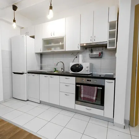 One Bedroom Apartment With Private Parking Skopje Exterior photo