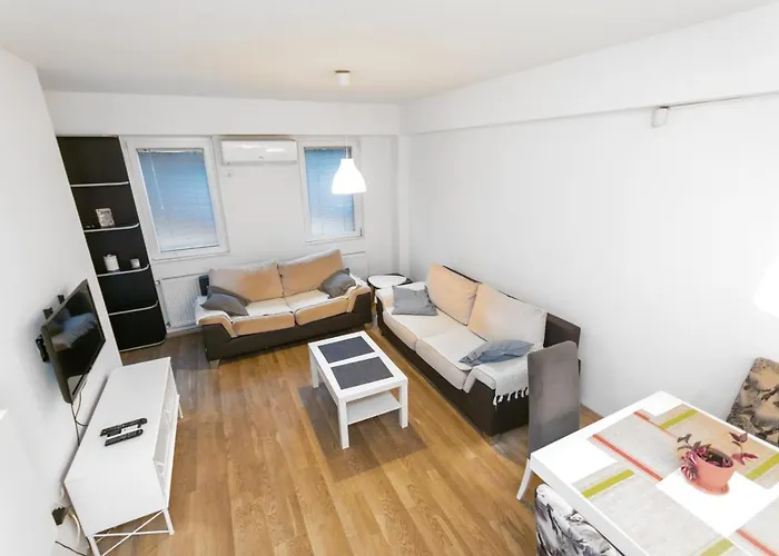 One Bedroom Apartment With Private Parking