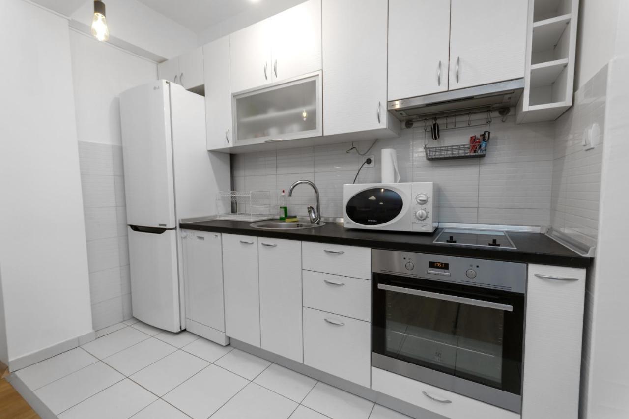 One Bedroom With Private Parking Skopje