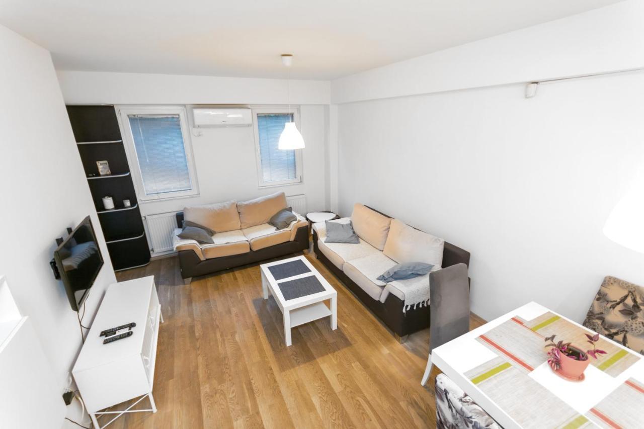 One Bedroom With Private Parking Skopje
